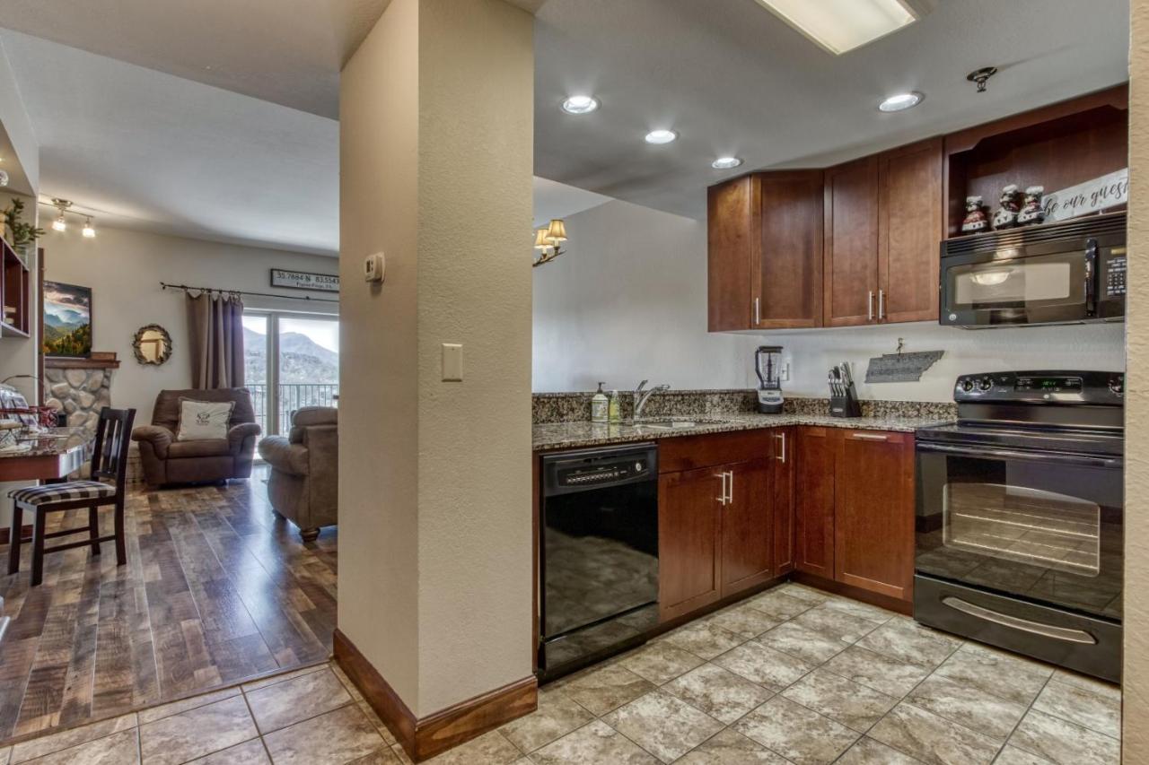 Gorgeous 2Bd 2Bth Condo With Mountain Views Pool Hot Tub Game Room Close To Parkway بيدجن فورج المظهر الخارجي الصورة