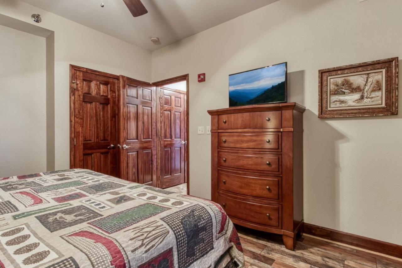 Gorgeous 2Bd 2Bth Condo With Mountain Views Pool Hot Tub Game Room Close To Parkway بيدجن فورج المظهر الخارجي الصورة