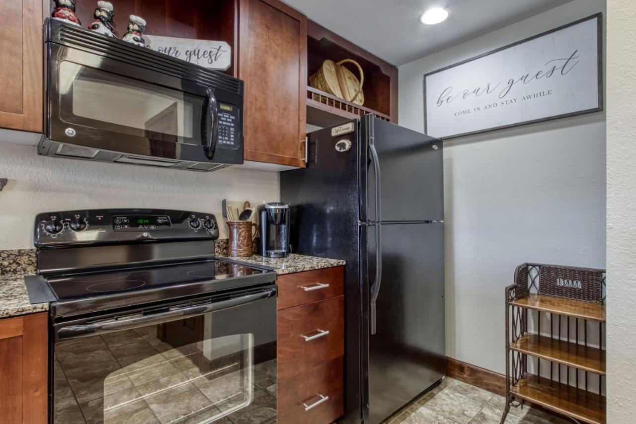 Gorgeous 2Bd 2Bth Condo With Mountain Views Pool Hot Tub Game Room Close To Parkway بيدجن فورج المظهر الخارجي الصورة